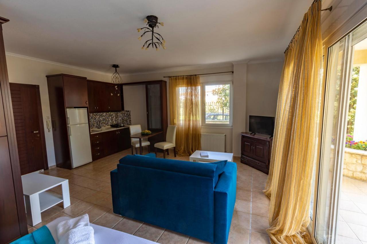 Apartamento Elvis Nest Nea Moudania Exterior foto